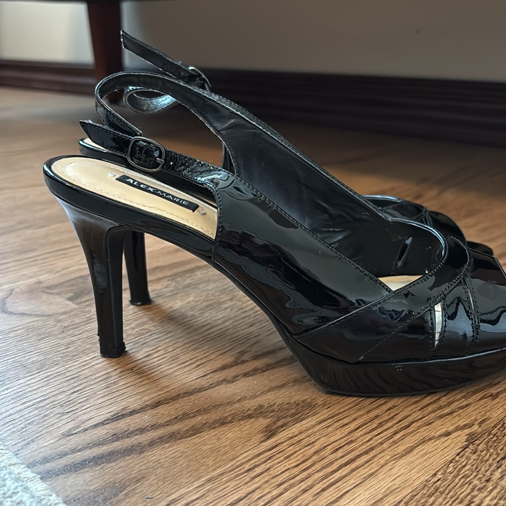 Alex Marie platform leather patent heels. Sz 8.5